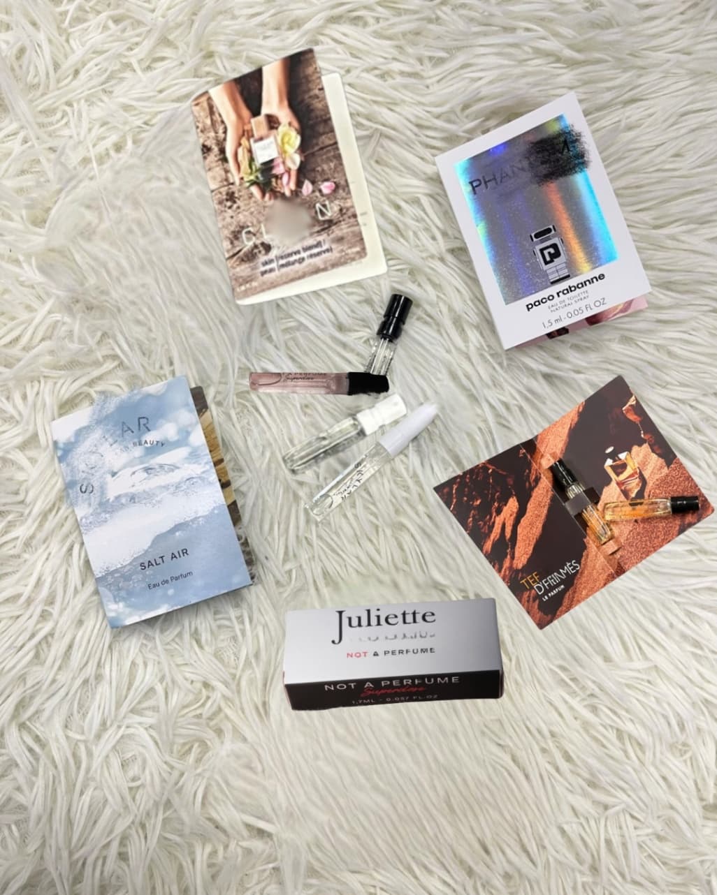 Combo nước hoa 16.1: Mẫu dùng thử nước hoa Terre d’Hermes Pure Parfum + Paco Rabanne Phantom + Cỏ - Random 2 + Cỏ - Random + Clean Reserve skin/peau (Combo 16.1)